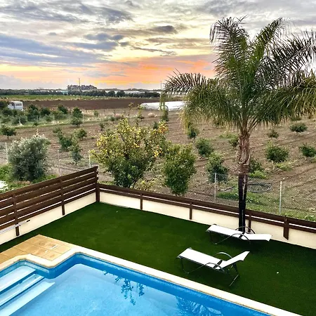 Проживание в семье Zenberry House